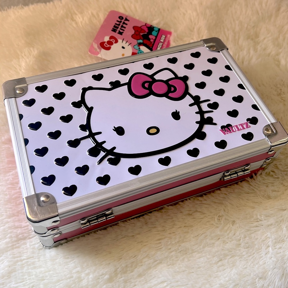 Hello Kitty locking pencil box